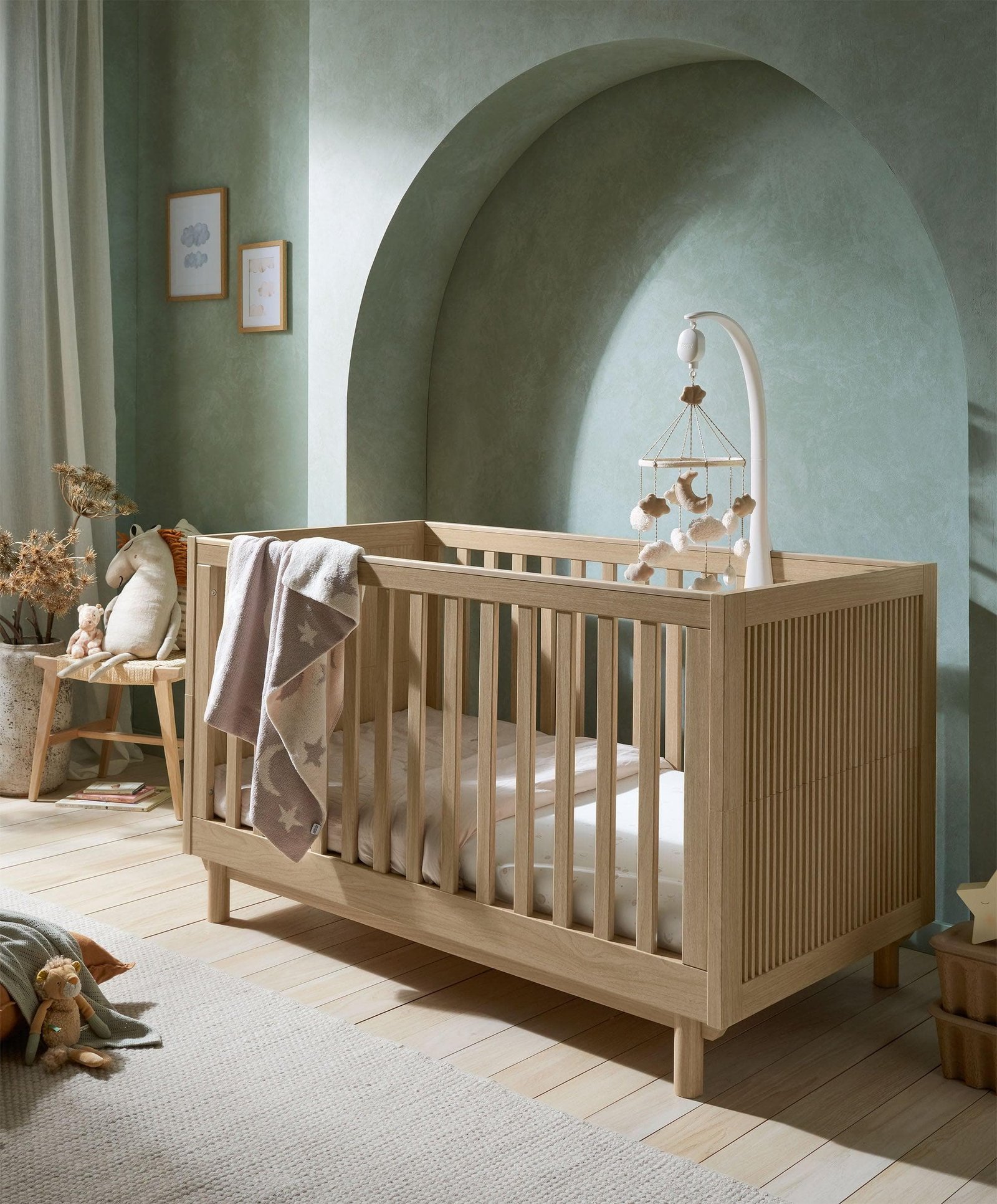 Baby Chester Bed - image 3